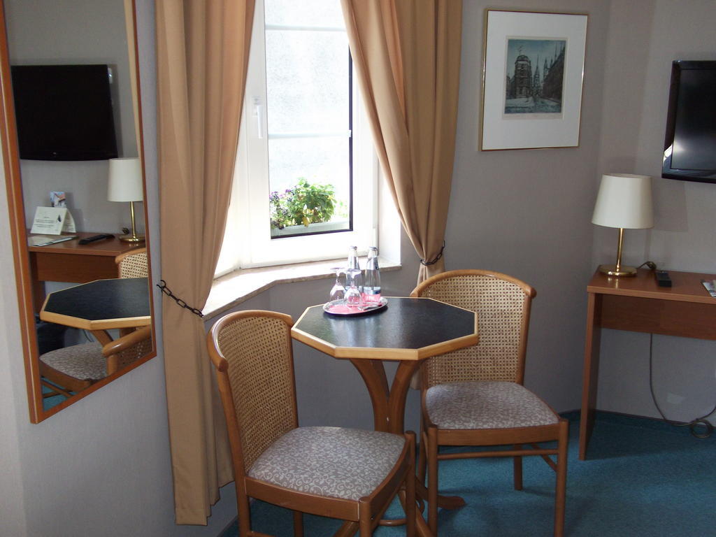 Pension & Cafe Am Kraehenberg Halle  Rom bilde