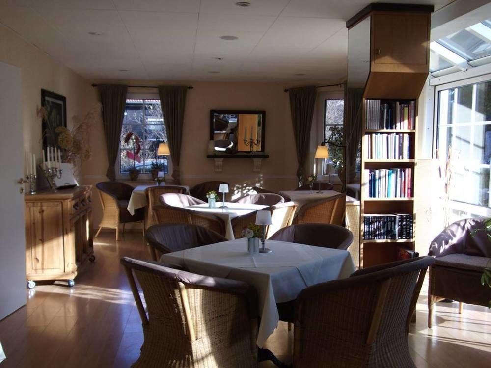 Pension & Cafe Am Kraehenberg Halle  Eksteriør bilde